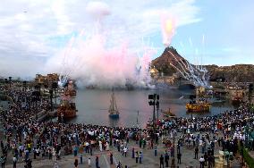 Tokyo DisneySea theme park opens to public